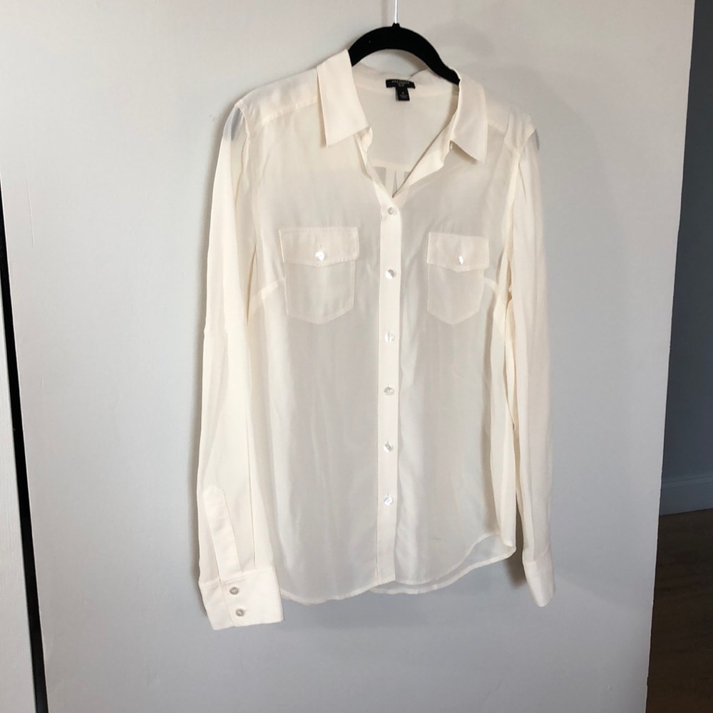 Ann Taylor Silk Cream Blouse (NWOT)